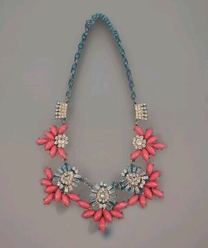 Chunky Statement Necklace Flower Rhinestones Coral Adjustable